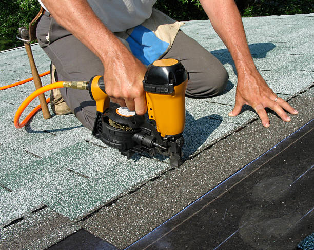 Best Roof Gutter Cleaning  in St James, NC